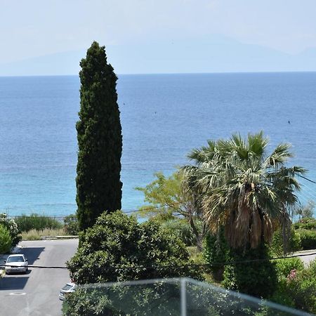Sea View Luxury Apartment In Nea Kallikratia. Nea Kallikrateia Esterno foto