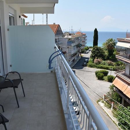 Sea View Luxury Apartment In Nea Kallikratia. Nea Kallikrateia Esterno foto