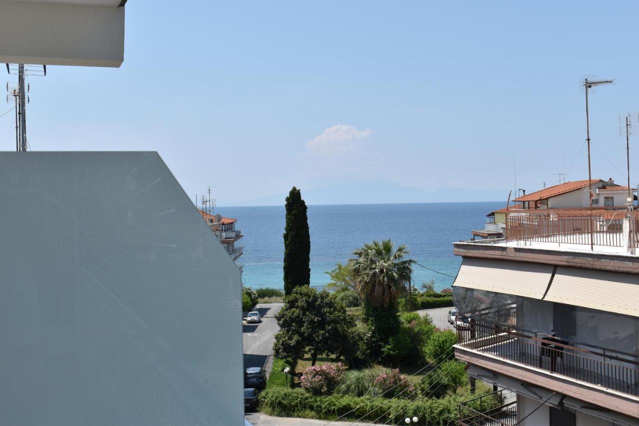 Sea View Luxury Apartment In Nea Kallikratia. Nea Kallikrateia Esterno foto