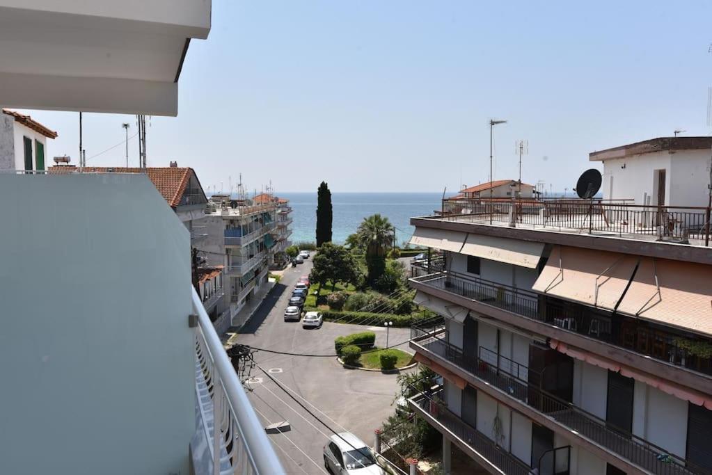Sea View Luxury Apartment In Nea Kallikratia. Nea Kallikrateia Esterno foto